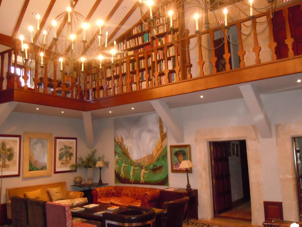 Palacio Chaves Hotel Трухильо Екстериор снимка