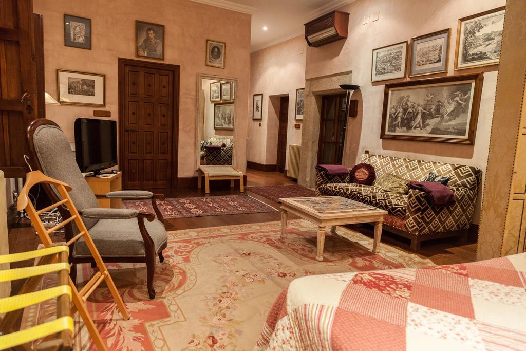 Palacio Chaves Hotel Трухильо Екстериор снимка